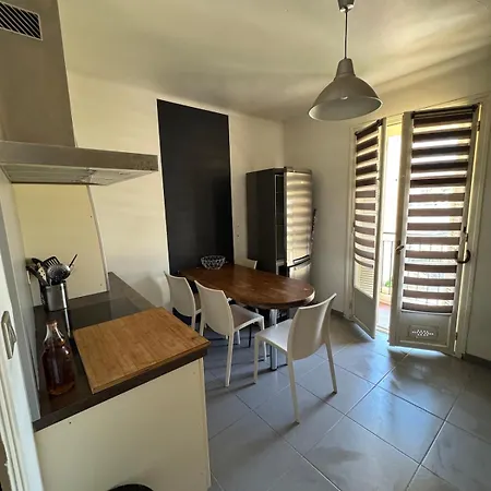 F3 Parking Gratuit Clim Port 5min Aéroport 10min