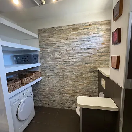 Apartment F3 Parking Gratuit Clim Port 5min Aeroport 10min Ajaccio (Corsica)