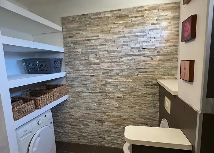 Apartment F3 Parking Gratuit Clim Port 5min Aeroport 10min Ajaccio (Corsica)